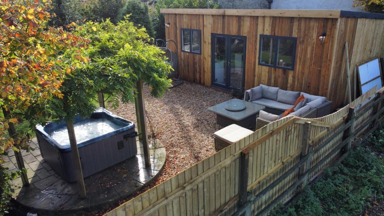 Log Cabin Near Bath Chippenham  Zewnętrze zdjęcie