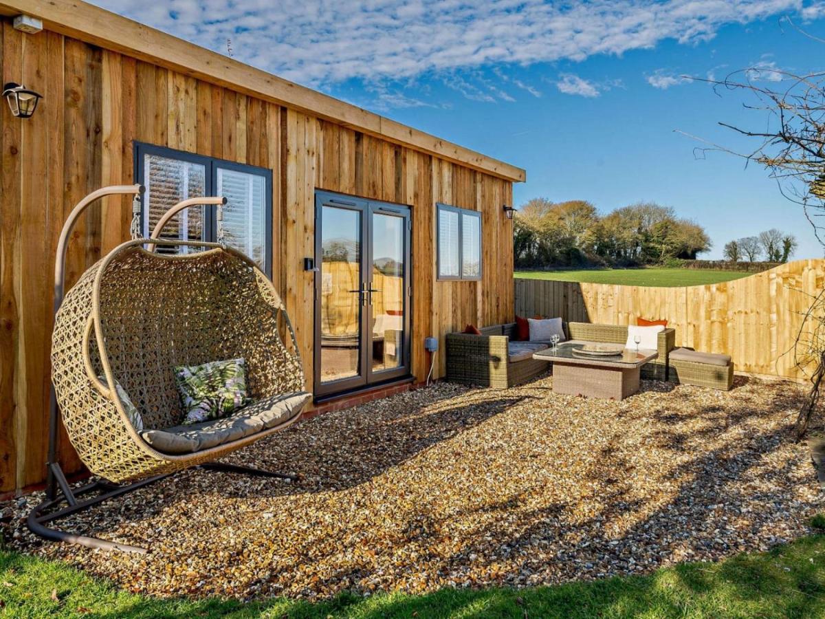 Log Cabin Near Bath Chippenham  Zewnętrze zdjęcie